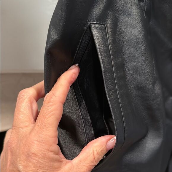 Newport News Black Leather Pants wide leg crops size 14 - Picture 4 of 8